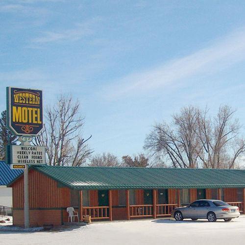 Western Motel Ranchester Exterior photo
